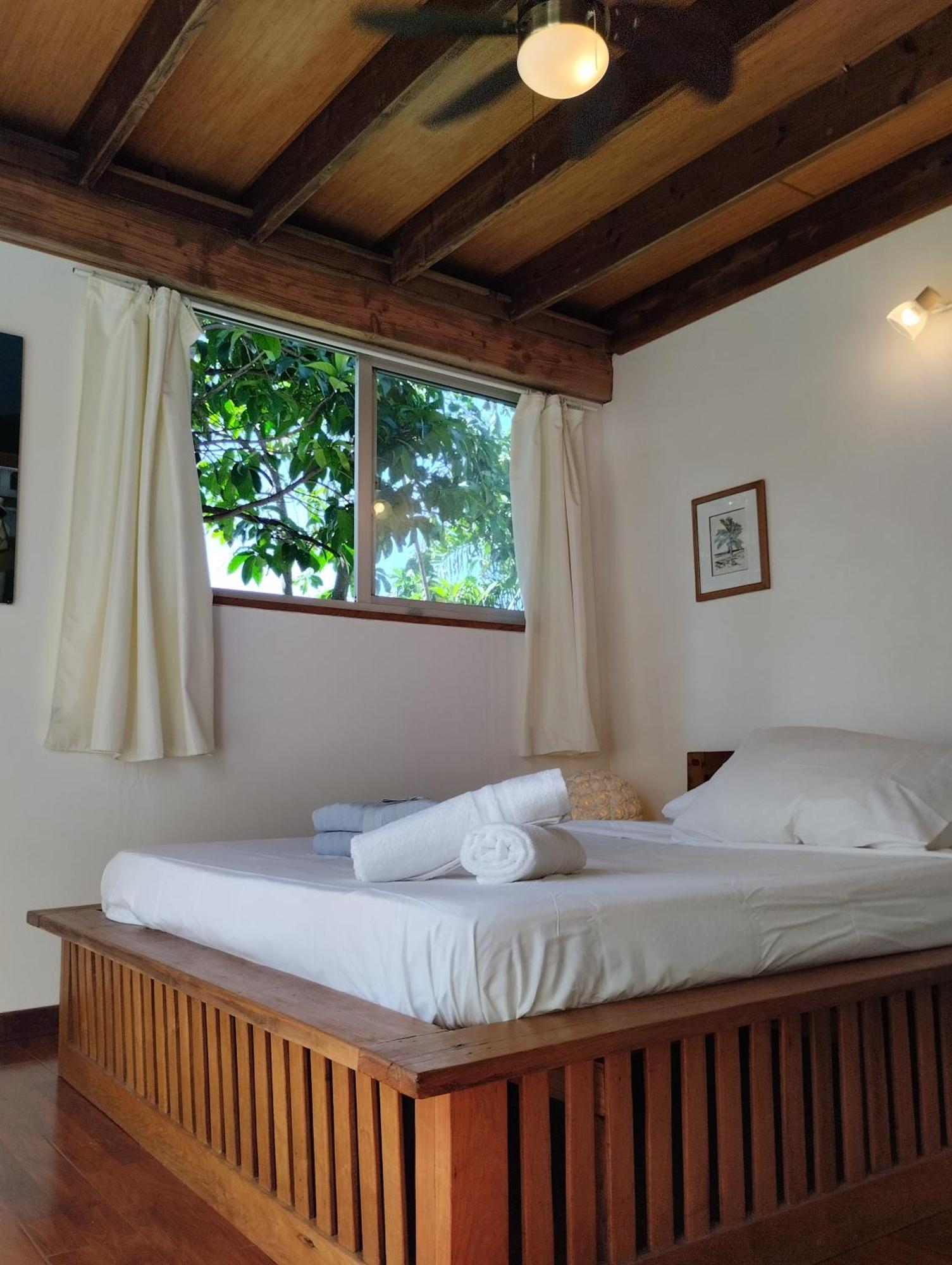 Tema'E Beach House Temae Kültér fotó