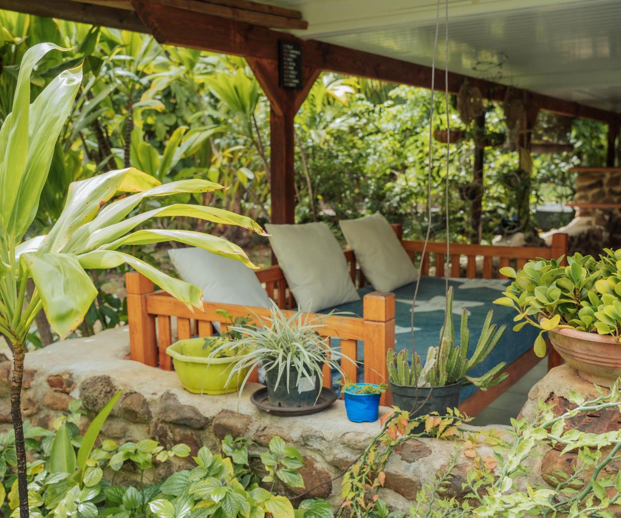 Tema'E Beach House Temae Kültér fotó