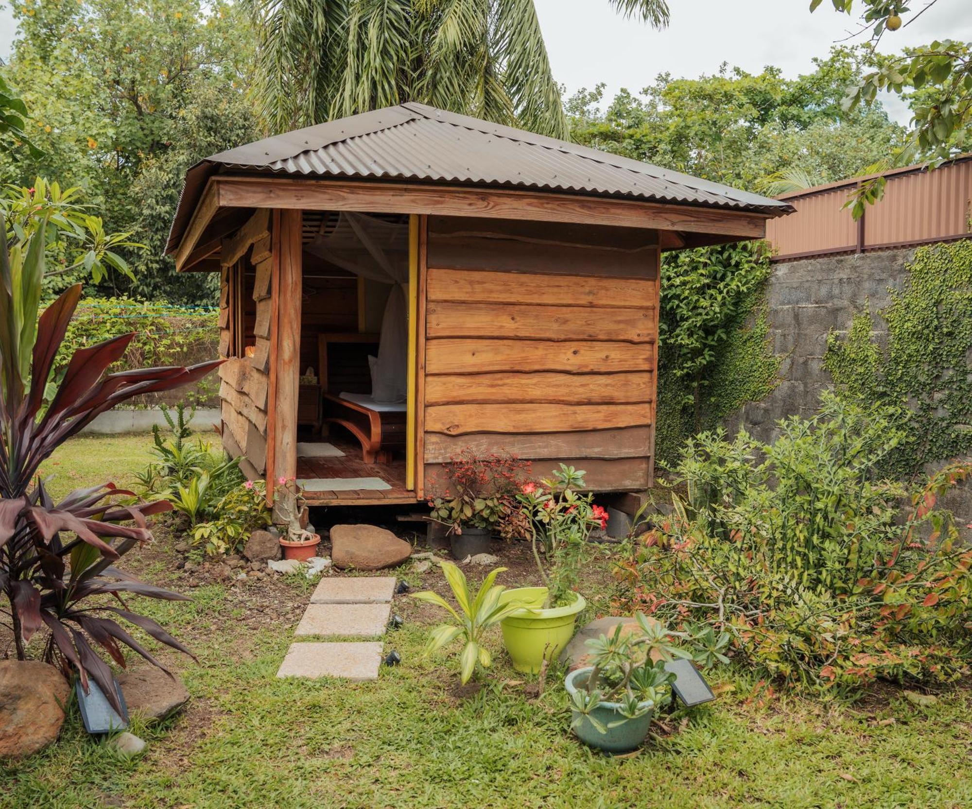Tema'E Beach House Temae Kültér fotó